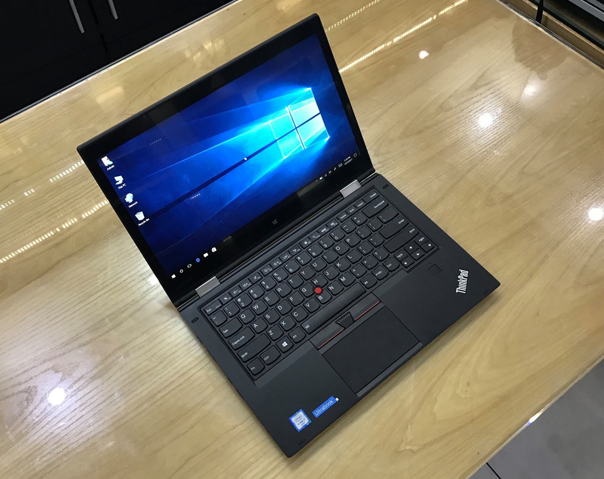 Lenovo ThinkPad X1 Yoga-6.jpg